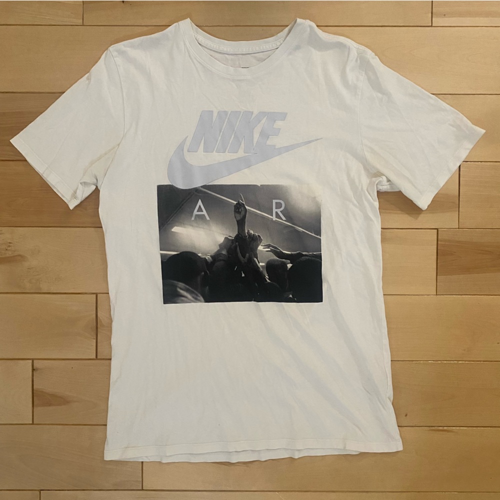 Nike Air white graphic t-shirt logo M men’s